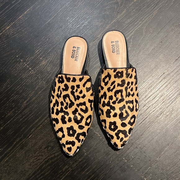 Leopard Slide Clogs - Picture 1 of 6